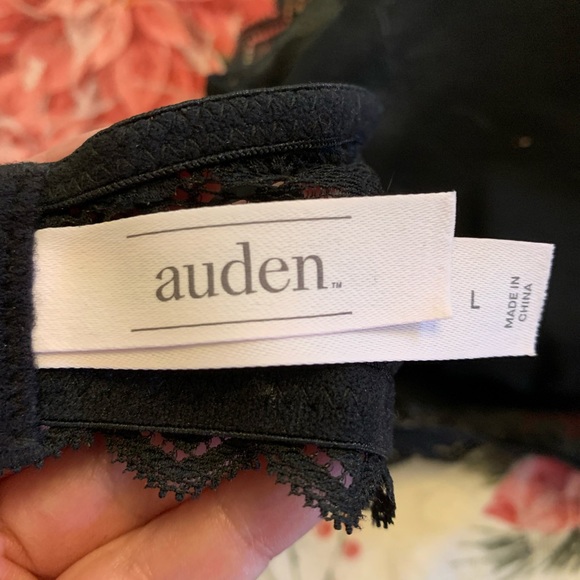 Black Lace Halter Bra - Picture 6 of 6